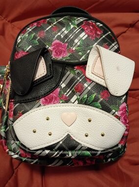 Floral Plaid Mini Backpack with Heart Accent - White & Pink